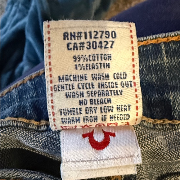 True Religion Dark Blue Women's Jeans with Embroidered Pockets - Picture 10 of 11